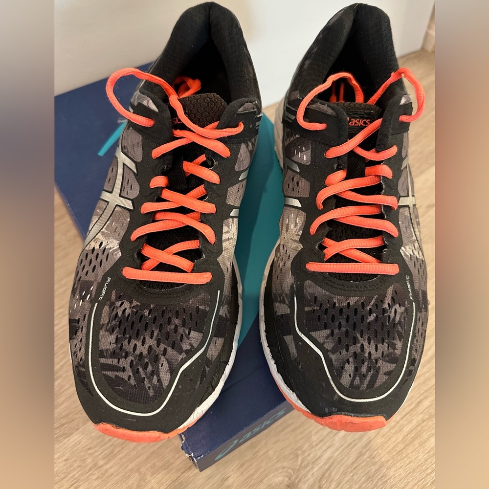 ASICS Gel-Kayano 22 Black/Orange Women’s Running Shoes, Size 9.5